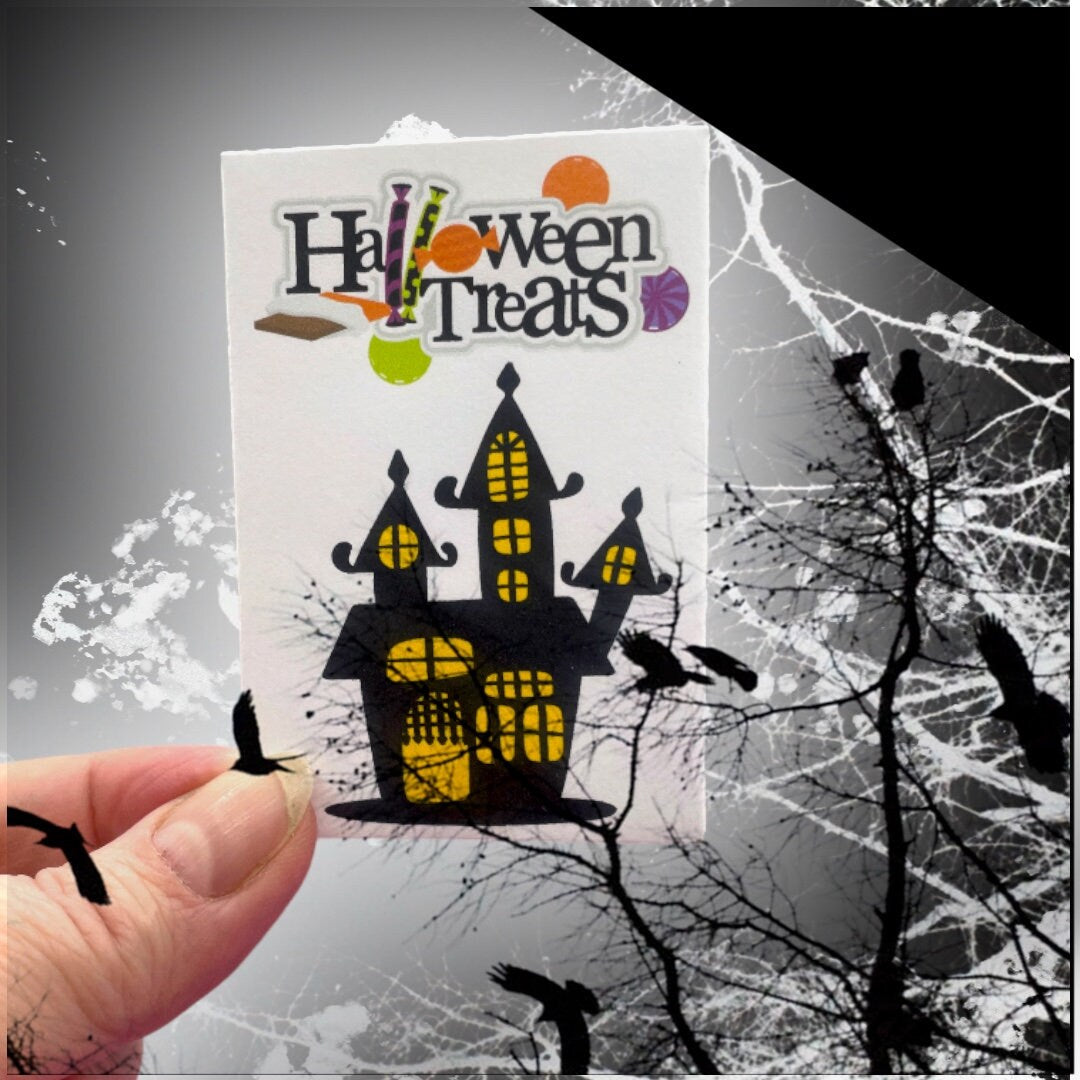 Seed Packets for Halloween - Themed for Party Favors or Trick or Treaters - Includes 10 Packages of Pumpkin Seeds