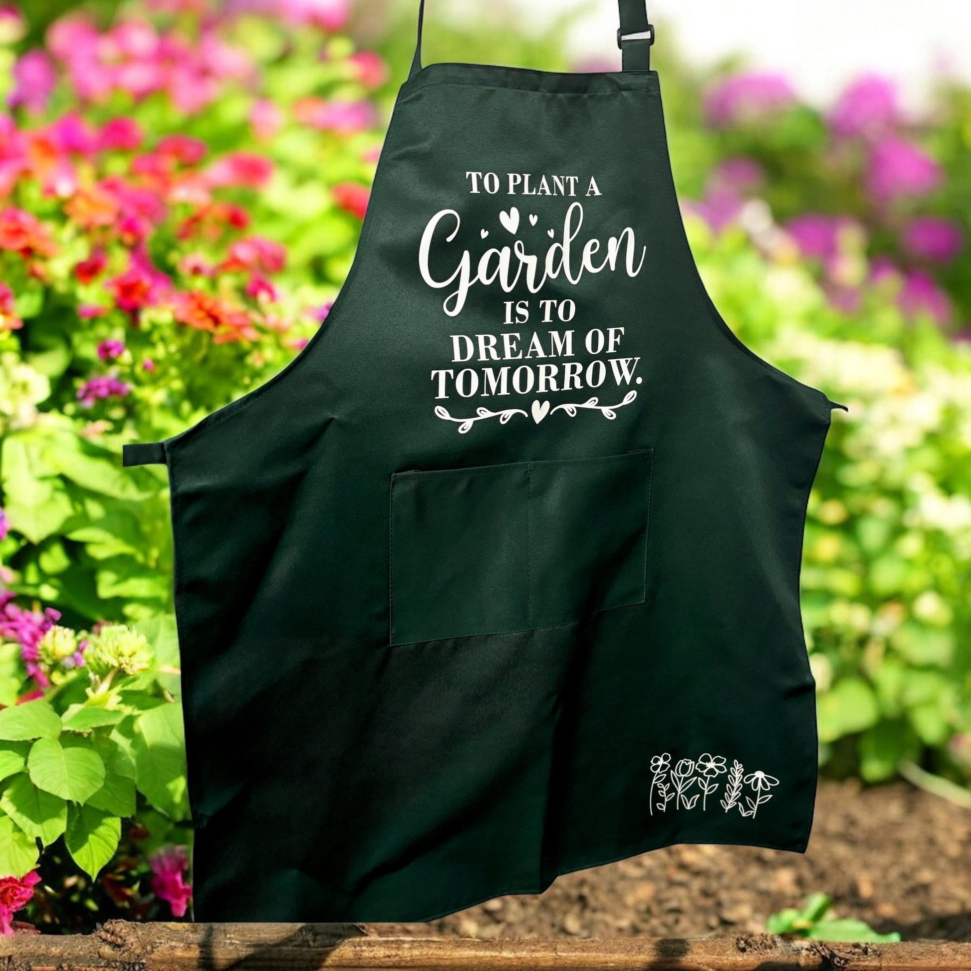 Garden Apron with Pockets – Green with Charming Design Choices